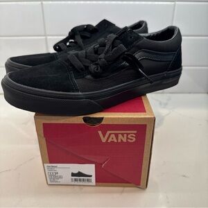 Vans Old Skool Boys All Black Sneakers Lace Up Skate Shoes